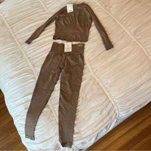 SEFI seamless Top and Leggings Gym Set